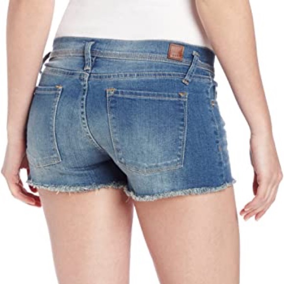 Roxy mid rise denim shorts with raw hem - Picture 2 of 5